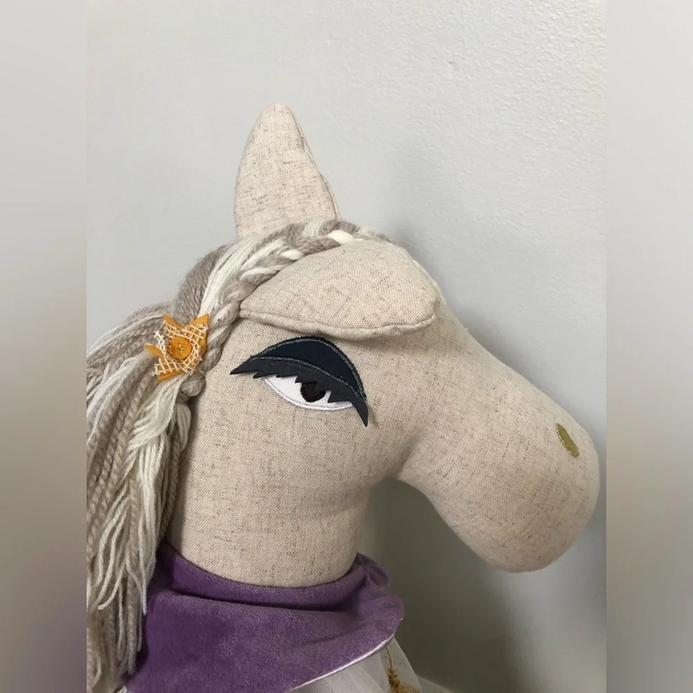 Pottery Barn Kids Designer Doll Everly Horse Linen Plush - 28" Length - EUC! - Picture 15 of 15